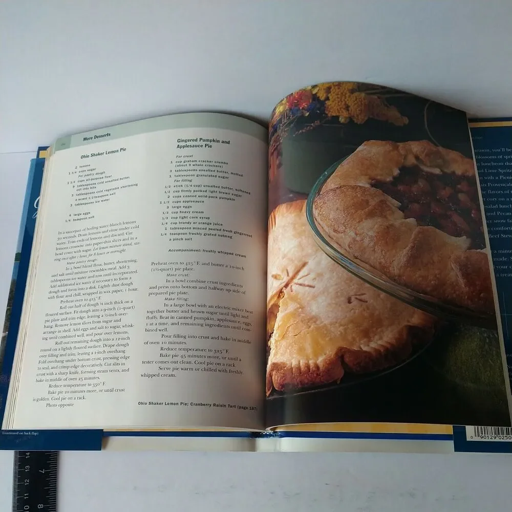 Gourmets Weekends Seasonal Menus and Recipes for Casual Gatherings 1995 Cookbook